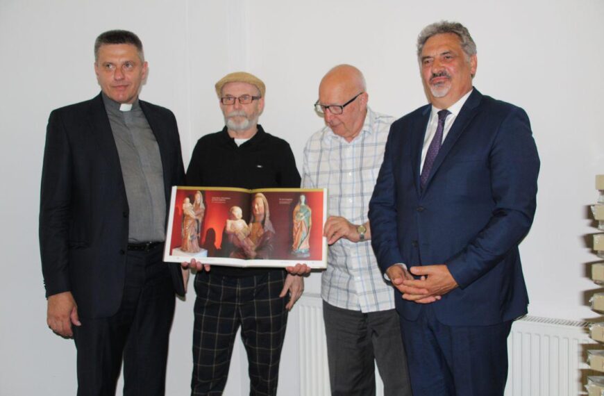 Album o zbiorach muzealnych – prezentacja – foto galeria
